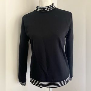 OBEY CREWNECK SWEATSHIRT NEVER WORN LIKE NEW